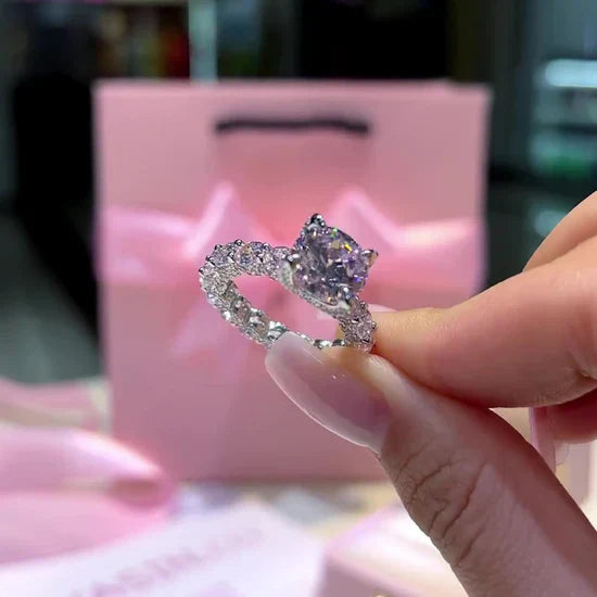 Crystal Radiance Silver Ring – Elegant White Spark