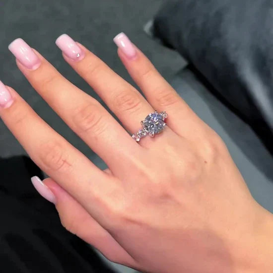 Crystal Radiance Silver Ring – Elegant White Spark